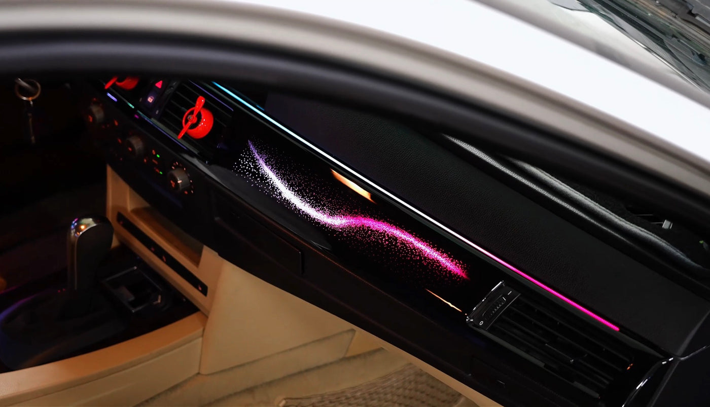 Iluminacion ambiente BMW E60 detalle dashboard luces